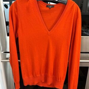 Etro Bright Orange cashmere Sweater size 44 has piling and beginning of hole